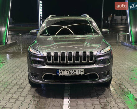 Серый Джип Чероки, объемом двигателя 3.24 л и пробегом 201 тыс. км за 16300 $, фото 3 на Automoto.ua