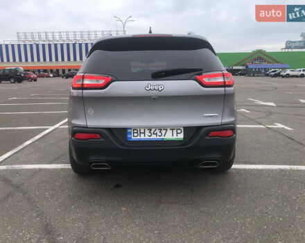 Серый Джип Чероки, объемом двигателя 3.2 л и пробегом 185 тыс. км за 12000 $, фото 3 на Automoto.ua