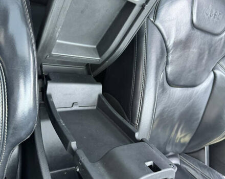 Серый Джип Чероки, объемом двигателя 3.24 л и пробегом 144 тыс. км за 17000 $, фото 47 на Automoto.ua