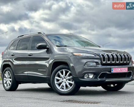 Джип Cherokee 2017 у Вінниці на Automoto.ua Сірий Джип Cherokee, об'ємом двигуна 2.4 л та пробігом 136 тис. км за 16777 $, фото 32 на Automoto.ua