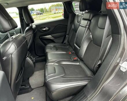 Сірий Джип Cherokee, об'ємом двигуна 3.24 л та пробігом 141 тис. км за 16799 $, фото 27 на Automoto.ua