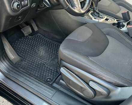 Серый Джип Чероки, объемом двигателя 3.24 л и пробегом 52 тыс. км за 15800 $, фото 14 на Automoto.ua