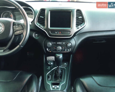 Джип Чероки 2018 в Кропивницком (Кировограде) на Automoto.ua Серый Джип Чероки, объемом двигателя 3.2 л и пробегом 134 тыс. км за 21500 $, фото 17 на Automoto.ua