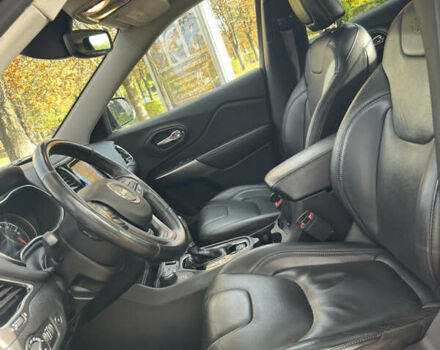 Серый Джип Чероки, объемом двигателя 3.24 л и пробегом 107 тыс. км за 19500 $, фото 16 на Automoto.ua