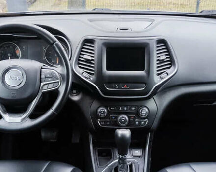 Сірий Джип Cherokee, об'ємом двигуна 2.36 л та пробігом 140 тис. км за 16200 $, фото 3 на Automoto.ua