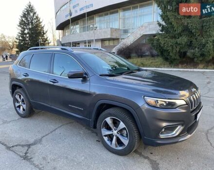 Серый Джип Чероки, объемом двигателя 2 л и пробегом 130 тыс. км за 18300 $, фото 2 на Automoto.ua