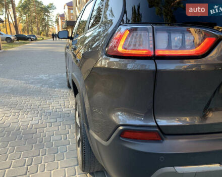 Сірий Джип Cherokee, об'ємом двигуна 2.36 л та пробігом 150 тис. км за 16600 $, фото 12 на Automoto.ua