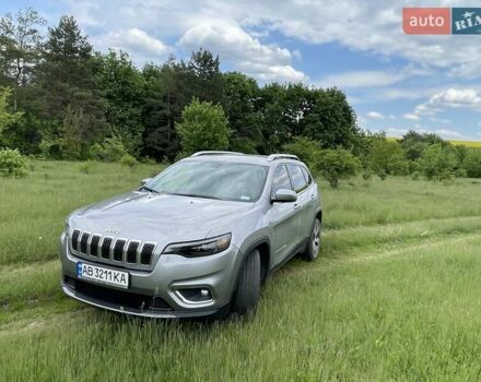 Серый Джип Чероки, объемом двигателя 2.4 л и пробегом 112 тыс. км за 18900 $, фото 4 на Automoto.ua