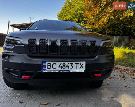 Джип Чероки 2018 в Львове на Automoto.ua Серый Джип Чероки, объемом двигателя 3.24 л и пробегом 240 тыс. км за 16000 $, фото 4 на Automoto.ua