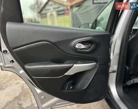 Серый Джип Чероки, объемом двигателя 2.4 л и пробегом 152 тыс. км за 15490 $, фото 15 на Automoto.ua