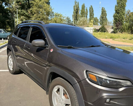 Серый Джип Чероки, объемом двигателя 3.2 л и пробегом 163 тыс. км за 20500 $, фото 3 на Automoto.ua