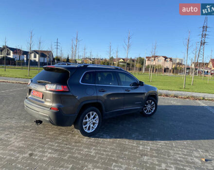 Сірий Джип Cherokee, об'ємом двигуна 2.4 л та пробігом 161 тис. км за 9300 $, фото 2 на Automoto.ua