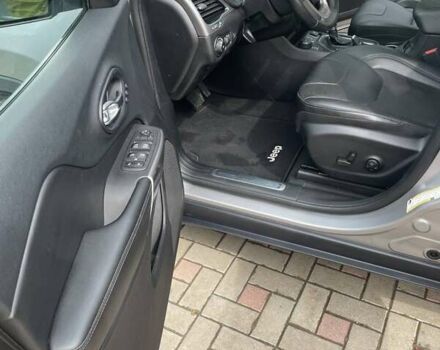 Серый Джип Чероки, объемом двигателя 1.99 л и пробегом 70 тыс. км за 16500 $, фото 16 на Automoto.ua