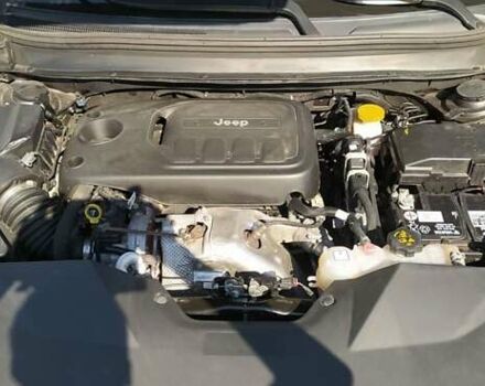 Серый Джип Чероки, объемом двигателя 1.99 л и пробегом 89 тыс. км за 25000 $, фото 6 на Automoto.ua