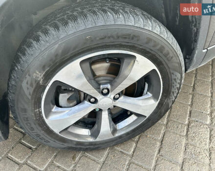 Сірий Джип Cherokee, об'ємом двигуна 2 л та пробігом 142 тис. км за 17100 $, фото 25 на Automoto.ua