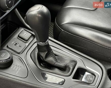 Сірий Джип Cherokee, об'ємом двигуна 3.24 л та пробігом 141 тис. км за 16799 $, фото 19 на Automoto.ua