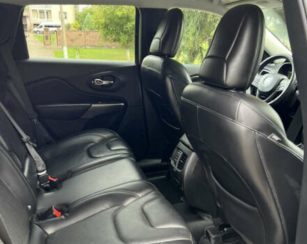 Серый Джип Чероки, объемом двигателя 3.2 л и пробегом 225 тыс. км за 15000 $, фото 14 на Automoto.ua