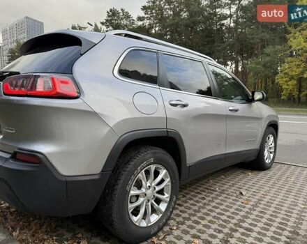 Джип Чероки 2018 в Киеве на Automoto.ua Серый Джип Чероки, объемом двигателя 2.36 л и пробегом 120 тыс. км за 15900 $, фото 13 на Automoto.ua