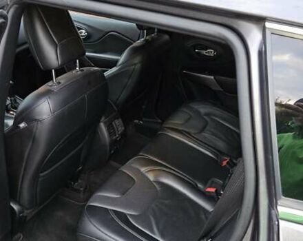 Джип Cherokee 2018 у Рівному на Automoto.ua Сірий Джип Cherokee, об'ємом двигуна 3.24 л та пробігом 150 тис. км за 19800 $, фото 2 на Automoto.ua