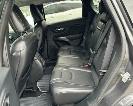 Сірий Джип Cherokee, об'ємом двигуна 2 л та пробігом 142 тис. км за 17100 $, фото 13 на Automoto.ua