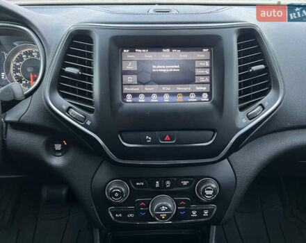 Серый Джип Чероки, объемом двигателя 3.24 л и пробегом 103 тыс. км за 16999 $, фото 30 на Automoto.ua