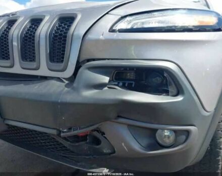 Сірий Джип Cherokee, об'ємом двигуна 2.4 л та пробігом 34 тис. км за 3000 $, фото 5 на Automoto.ua