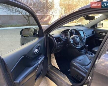 Серый Джип Чероки, объемом двигателя 2 л и пробегом 130 тыс. км за 18300 $, фото 8 на Automoto.ua