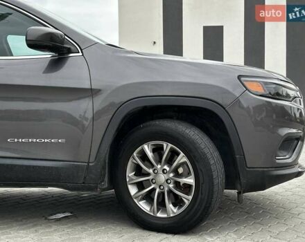 Сірий Джип Cherokee, об'ємом двигуна 3.24 л та пробігом 141 тис. км за 16799 $, фото 12 на Automoto.ua