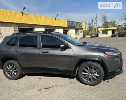 Серый Джип Чероки, объемом двигателя 3.24 л и пробегом 52 тыс. км за 15800 $, фото 3 на Automoto.ua