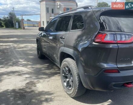 Серый Джип Чероки, объемом двигателя 3.2 л и пробегом 147 тыс. км за 19000 $, фото 4 на Automoto.ua