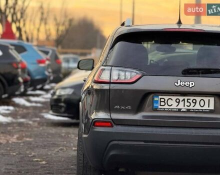 Сірий Джип Cherokee, об'ємом двигуна 2.36 л та пробігом 96 тис. км за 15900 $, фото 2 на Automoto.ua