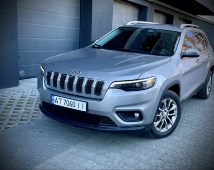 Серый Джип Чероки, объемом двигателя 2.4 л и пробегом 221 тыс. км за 16999 $, фото 2 на Automoto.ua