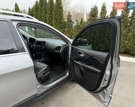 Серый Джип Чероки, объемом двигателя 2.36 л и пробегом 142 тыс. км за 14200 $, фото 21 на Automoto.ua