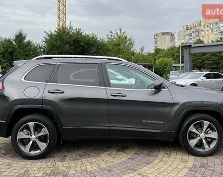Сірий Джип Cherokee, об'ємом двигуна 2 л та пробігом 28 тис. км за 20690 $, фото 7 на Automoto.ua