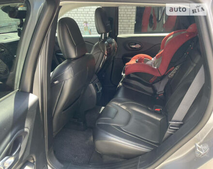 Сірий Джип Cherokee, об'ємом двигуна 3.2 л та пробігом 112 тис. км за 23800 $, фото 9 на Automoto.ua