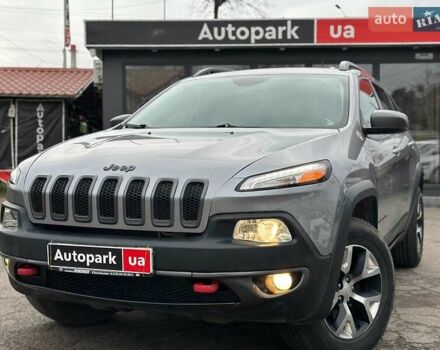Серый Джип Чероки, объемом двигателя 2.4 л и пробегом 152 тыс. км за 15490 $, фото 3 на Automoto.ua