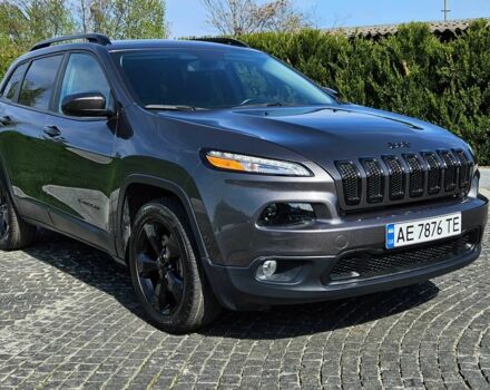 Сірий Джип Cherokee, об'ємом двигуна 0.24 л та пробігом 73 тис. км за 16200 $, фото 9 на Automoto.ua