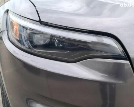 Серый Джип Чероки, объемом двигателя 2.4 л и пробегом 55 тыс. км за 17490 $, фото 3 на Automoto.ua