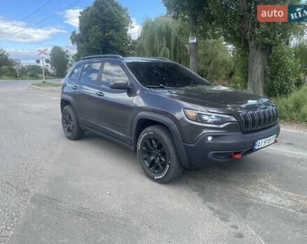 Серый Джип Чероки, объемом двигателя 3.2 л и пробегом 147 тыс. км за 19000 $, фото 1 на Automoto.ua