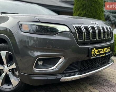Сірий Джип Cherokee, об'ємом двигуна 2 л та пробігом 28 тис. км за 20690 $, фото 8 на Automoto.ua
