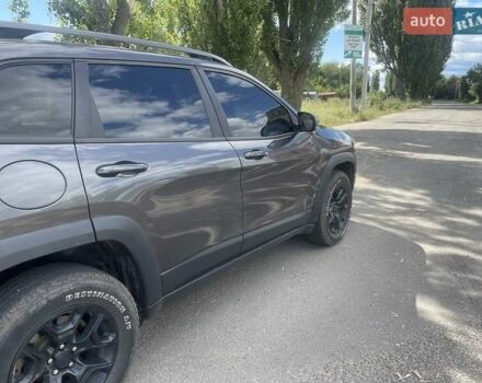 Серый Джип Чероки, объемом двигателя 3.2 л и пробегом 147 тыс. км за 19000 $, фото 5 на Automoto.ua