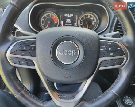 Серый Джип Чероки, объемом двигателя 1.99 л и пробегом 101 тыс. км за 19000 $, фото 15 на Automoto.ua