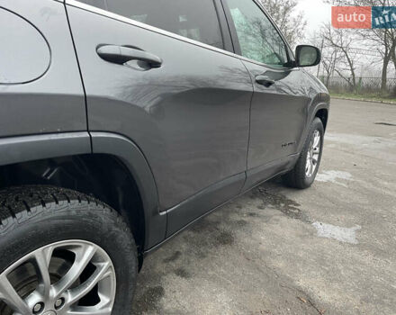 Серый Джип Чероки, объемом двигателя 2.4 л и пробегом 210 тыс. км за 14500 $, фото 19 на Automoto.ua