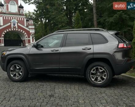 Джип Чероки 2018 в Киеве на Automoto.ua Серый Джип Чероки, объемом двигателя 1.99 л и пробегом 78 тыс. км за 22500 $, фото 7 на Automoto.ua