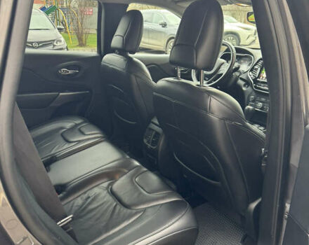 Серый Джип Чероки, объемом двигателя 2.36 л и пробегом 156 тыс. км за 17500 $, фото 7 на Automoto.ua