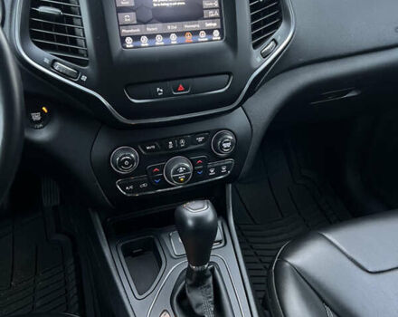 Серый Джип Чероки, объемом двигателя 3.24 л и пробегом 103 тыс. км за 16999 $, фото 28 на Automoto.ua