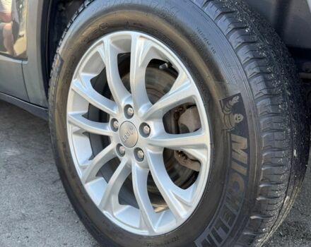 Сірий Джип Cherokee, об'ємом двигуна 2.4 л та пробігом 112 тис. км за 20700 $, фото 9 на Automoto.ua