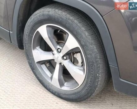 Серый Джип Чероки, объемом двигателя 2.4 л и пробегом 55 тыс. км за 17490 $, фото 5 на Automoto.ua