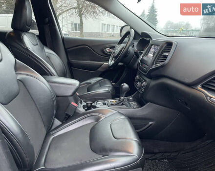 Серый Джип Чероки, объемом двигателя 2.4 л и пробегом 210 тыс. км за 14500 $, фото 28 на Automoto.ua