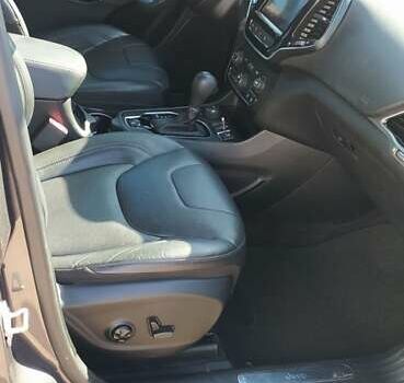 Серый Джип Чероки, объемом двигателя 1.99 л и пробегом 89 тыс. км за 25000 $, фото 12 на Automoto.ua